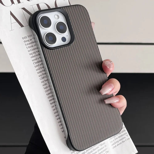 High Quality Frameless Carbon Fiber Texture Cell Phone Case for iPhone 16 15 Pro Max Plus Hrad PC Protective Back Cover Goodie Bag